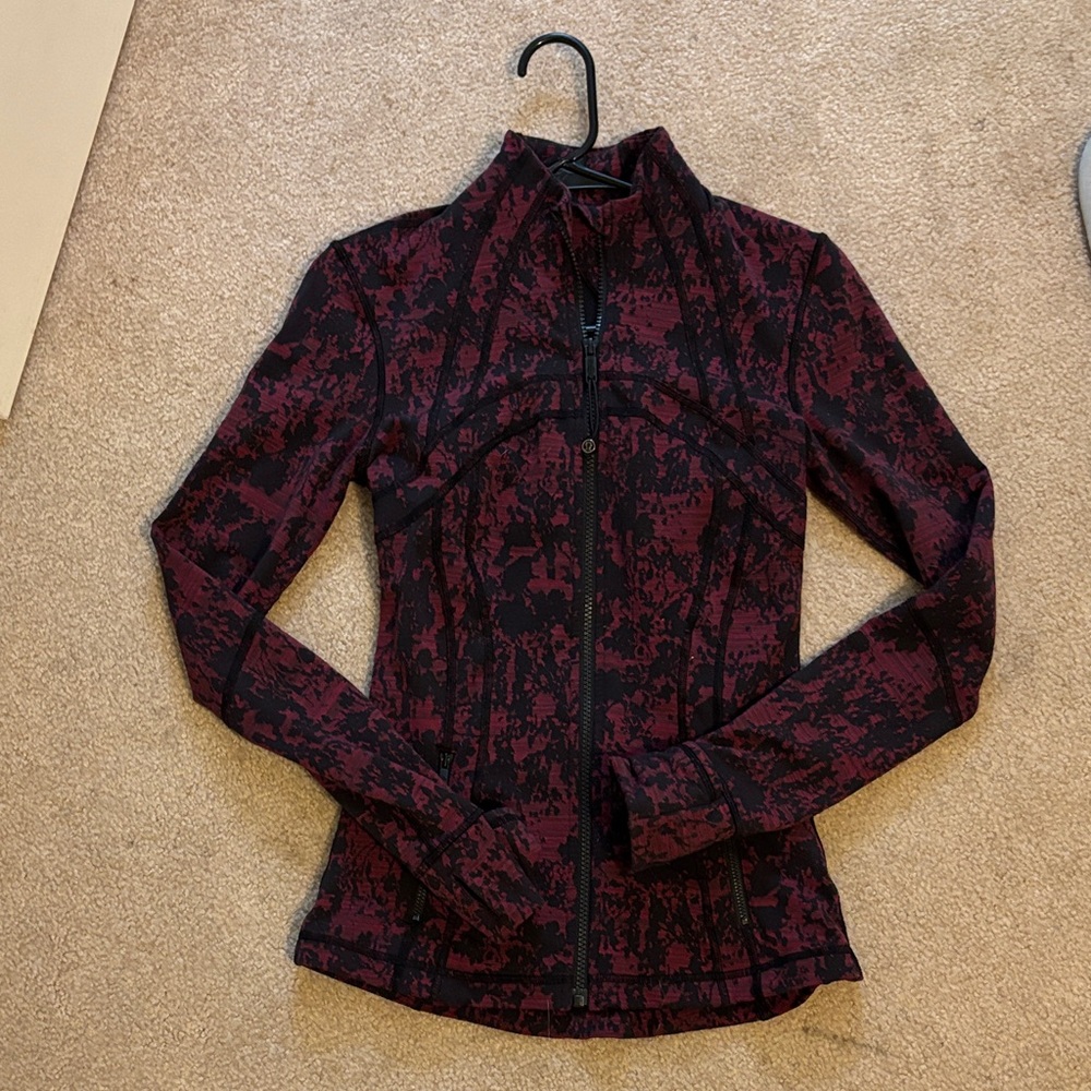 LULULEMON size 4 define jacket PERFECT CONDITION